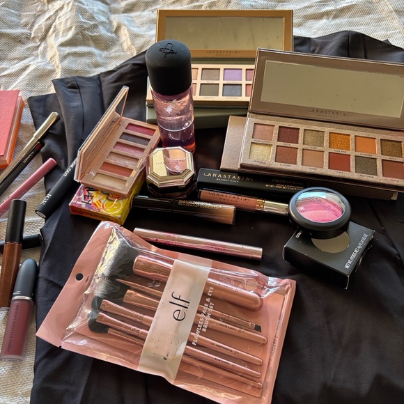 Rose Gold Makeup Brush Set